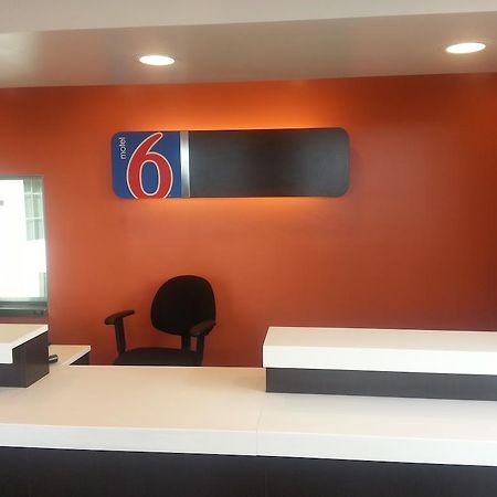 Motel 6 Бел Гардънс Екстериор снимка