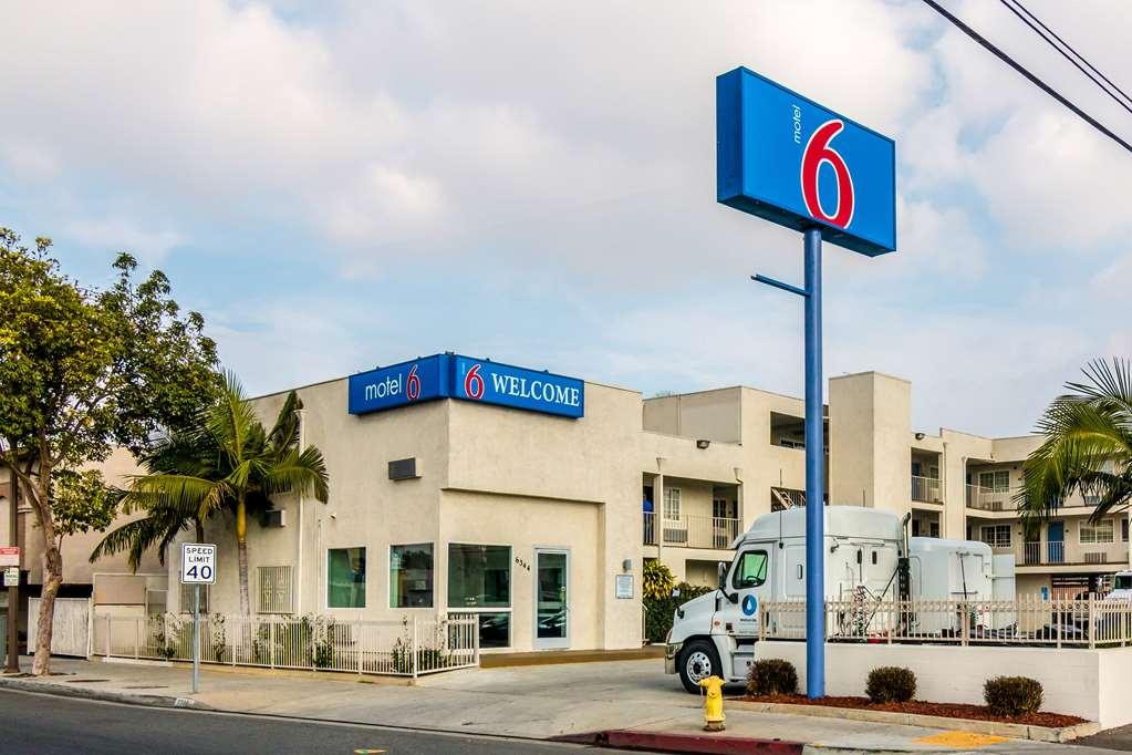 Motel 6 Бел Гардънс Екстериор снимка