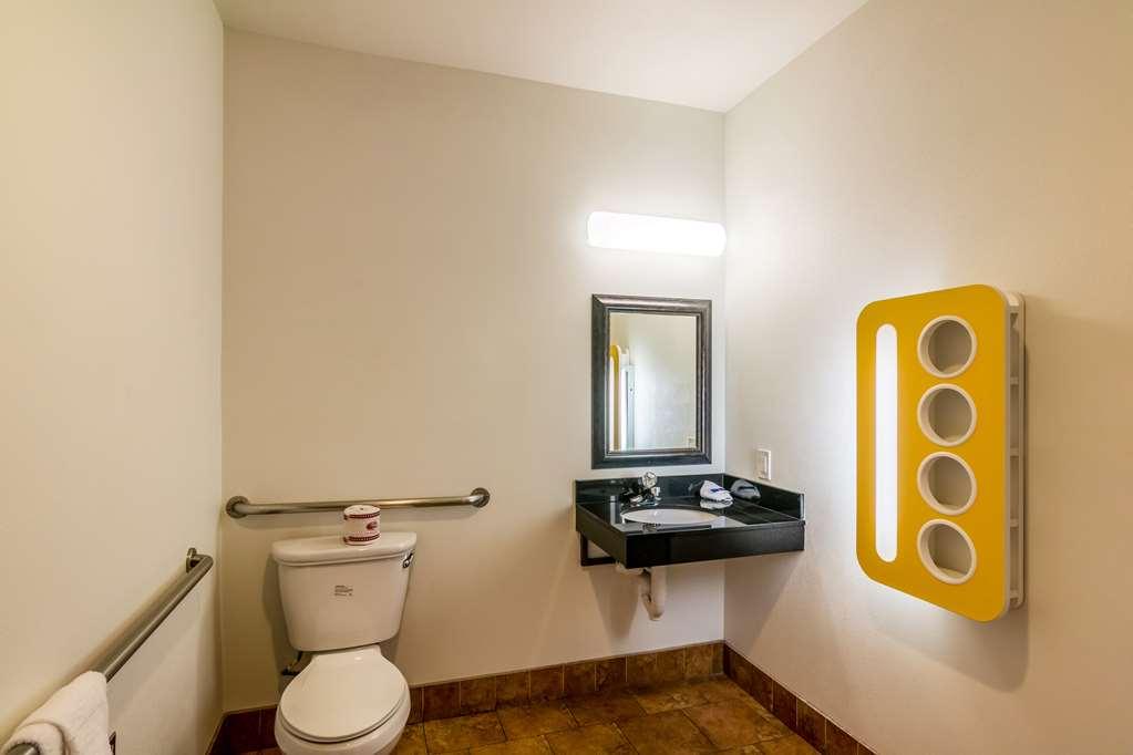 Motel 6 Бел Гардънс Стая снимка