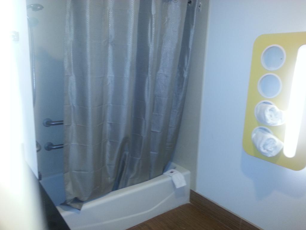 Motel 6 Бел Гардънс Екстериор снимка